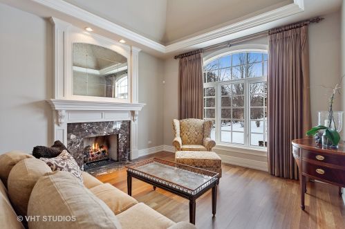 6403 Garfield Ave, Willowbrook IL  60527-5237 exterior