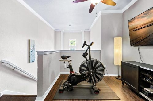 2402 Southlake Ct, Irving TX 75038-5654 exterior