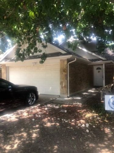 537 Blue Haze Dr, Fort Worth, TX 76108-3957