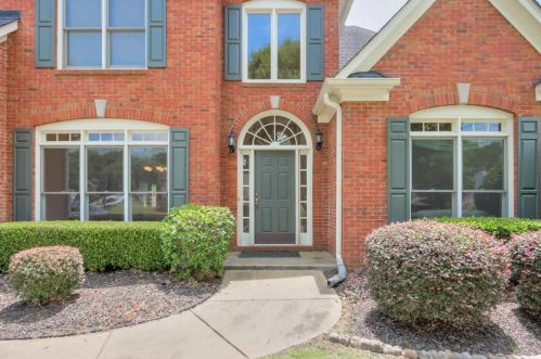 413 Shawnee Indian Ct, Suwanee, GA 30024-6528