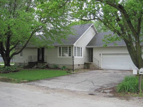 290 Hall St, Youngstown, IL 61473-9577