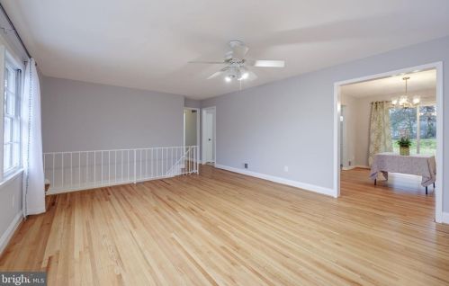 6401 Whippany Way, Springfield VA  22015-3428 exterior