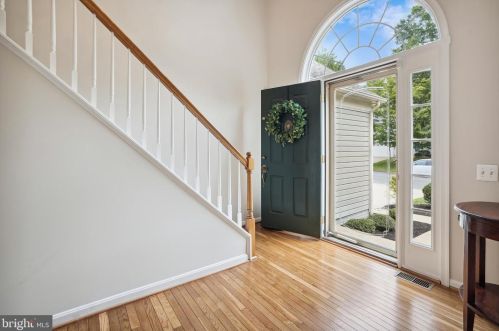 12694 Purdham Dr, Woodbridge, VA 22192-6474