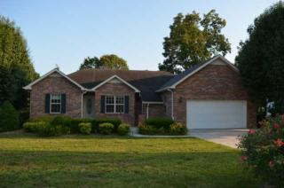 112 Point Dr, Tullahoma, TN 37388-8859