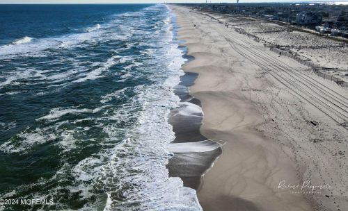 31 Crane Way, Lavallette NJ 08735-1306 exterior