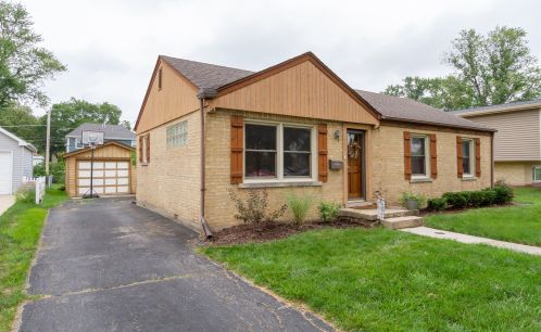 711 Kennicott Ave, Arlington Hts, IL 60004-5231