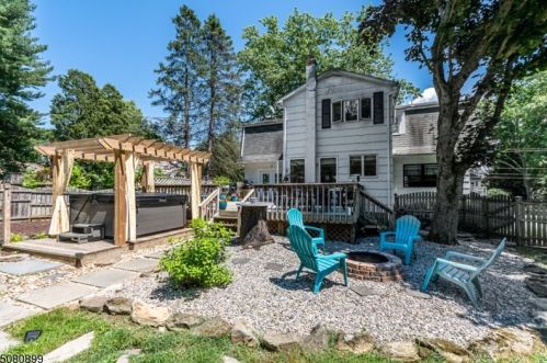 505 Hamilton Dr, Hackettstown NJ  07840-1430 exterior