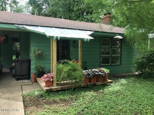 211 Dixon Ave, Carbondale, IL 62901-2309