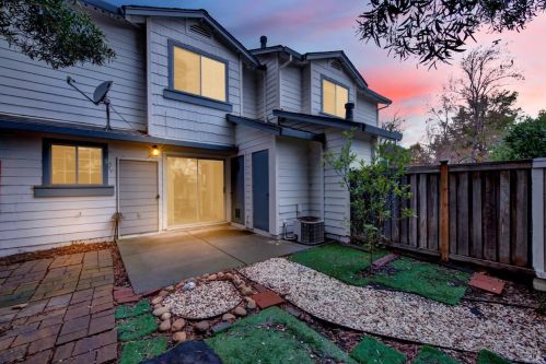 1810 Tabor Ave, Fairfield CA  94533-2858 exterior