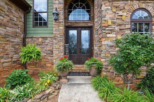 785 Chesterra Dr, Dahlonega, GA 30533-6006