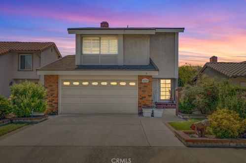8828 La Zana Ct, Santa Ana, CA 92708-3315