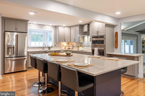 321 Gordon Ave, Severna Park, MD 21146-4309