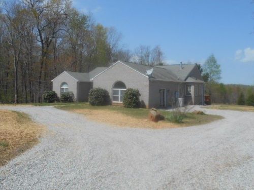 217 Quail Crossing Rd, Burkeville, VA 23922-3149