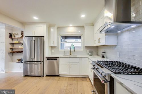 403 Dale Dr, Silver Spring MD  20910-5528 exterior