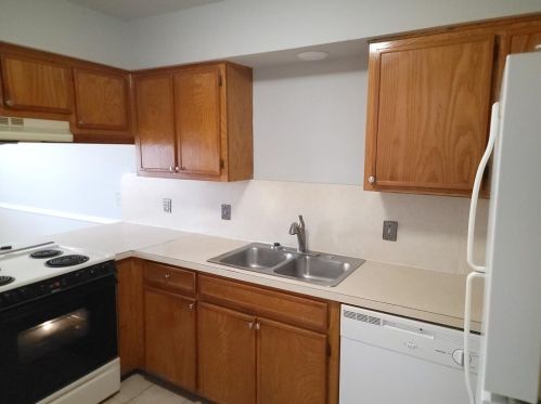 1106 Suburban St, Cedar Hill TX  75104-3255 exterior