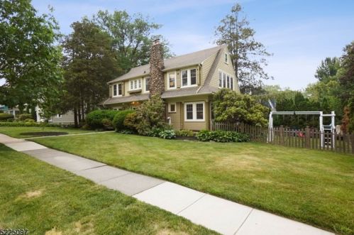 483 Richmond Ave, Maplewood, NJ 07040-1731