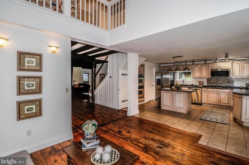 248 Upper Fry Rd, Trenton NJ 08628-2734 exterior