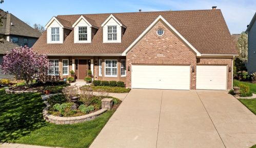 3951 Bluejay Ln, Naperville, IL 60564-8329