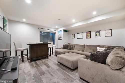 1225 5 St, Philadelphia PA 19122-5234 exterior