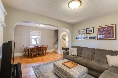 1244 James Ave, Saint Paul MN  55105-2946 exterior