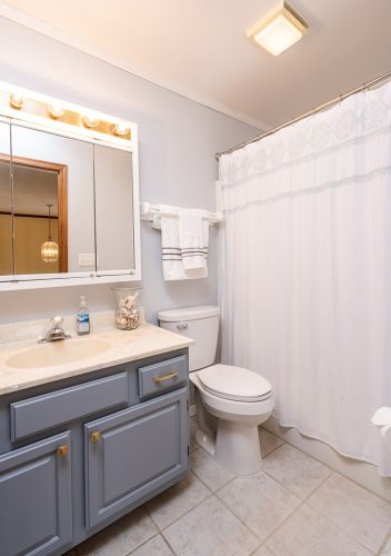 850 Vaughn Ct, Sycamore IL  60178-2000 exterior