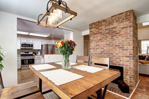 8123 Phillips Cir, Englewood, CO 80112-3245