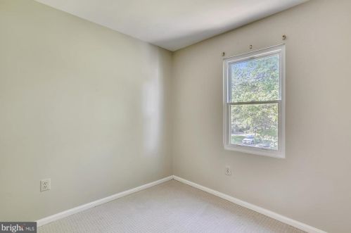 145 Kinsman View Cir, Silver Spring MD 20901-1600 exterior