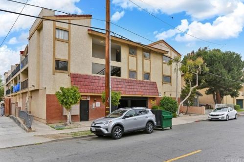1806 Spurgeon St, Santa Ana, CA 92706-2870