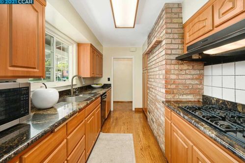 1427 El Dorado Dr, Concord CA  94518-1227 exterior