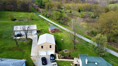 215 Glen Eden Rd, Rochester, PA 15074-2710