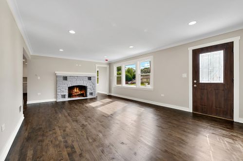 426 Chicago Ave, Willowbrook, IL 60514-1100