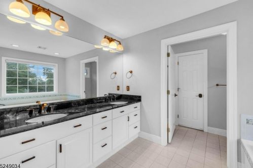 35 Mallard Dr, Hackettstown NJ  07840-2821 exterior