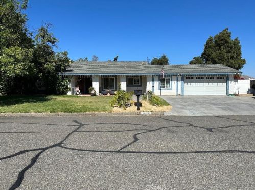 20516 Avenida Hacienda, Riverside CA  92508-2441 exterior
