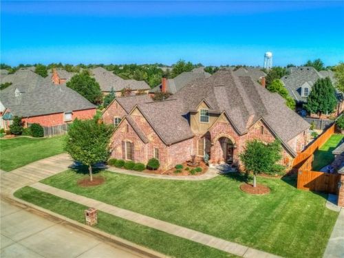 1137 Canteberry Dr, Yukon, OK 73099-3480