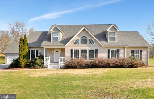 406 Old Farm Rd, Richmond National Battlefiel, VA 22835-3942