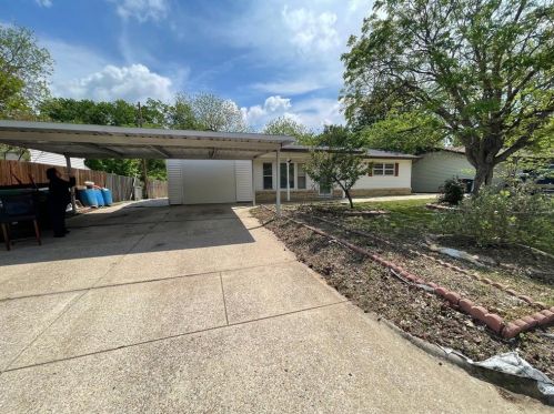 3220 Fairview St, Fort Worth TX  76111-5308 exterior