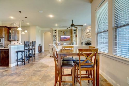 7012 Katie Corral Dr, Fort Worth TX  76126-6440 exterior