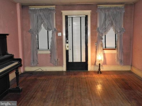 102 Brookside Ave, Trenton, NJ 08638-3606