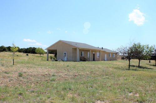 8250 Mule Deer Dr, Pueblo, CO 81004-9772