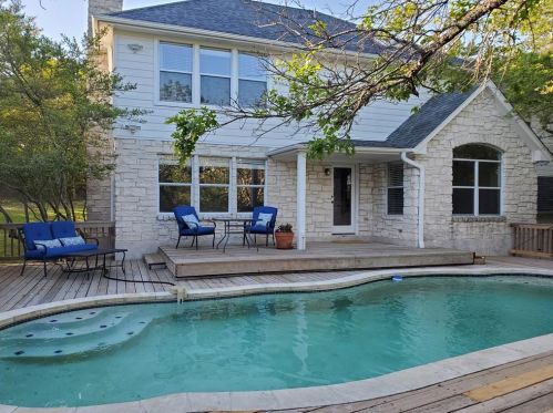 1133 Elder Cir, Austin TX  78733-3422 exterior