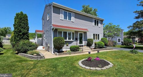 18 Tappan Ave, Trenton, NJ 08690-1626