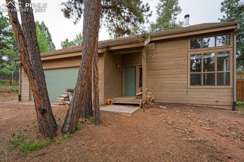 2730 Sunnywood Ave, Woodland Park CO  80863-9401 exterior