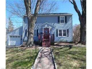 86 Gail Dr, Waterbury, CT 06704-2209