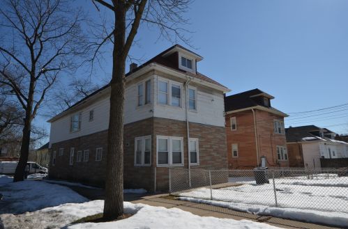 8500 Kingston Ave, Chicago, IL 60617-2437