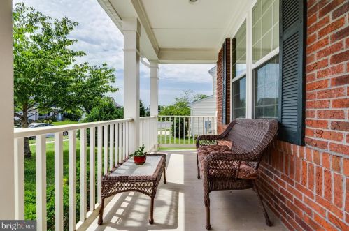 14904 Spriggs Tree Ln, Woodbridge, VA 22193-3199