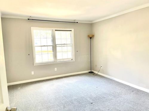 72 Montre Sq, Atlanta GA  30327-4044 exterior