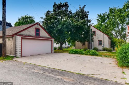 1262 James Ave, Saint Paul MN  55105-2946 exterior
