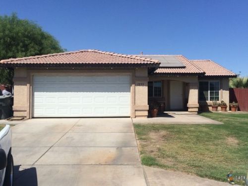 1253 5th St, Calexico, CA 92231-3350