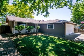 497 Klamath Dr, Vacaville, CA 95687-5818