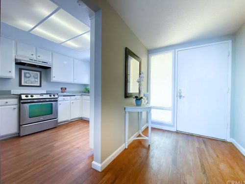 17251 Chestnut, Irvine CA  92612-2316 exterior